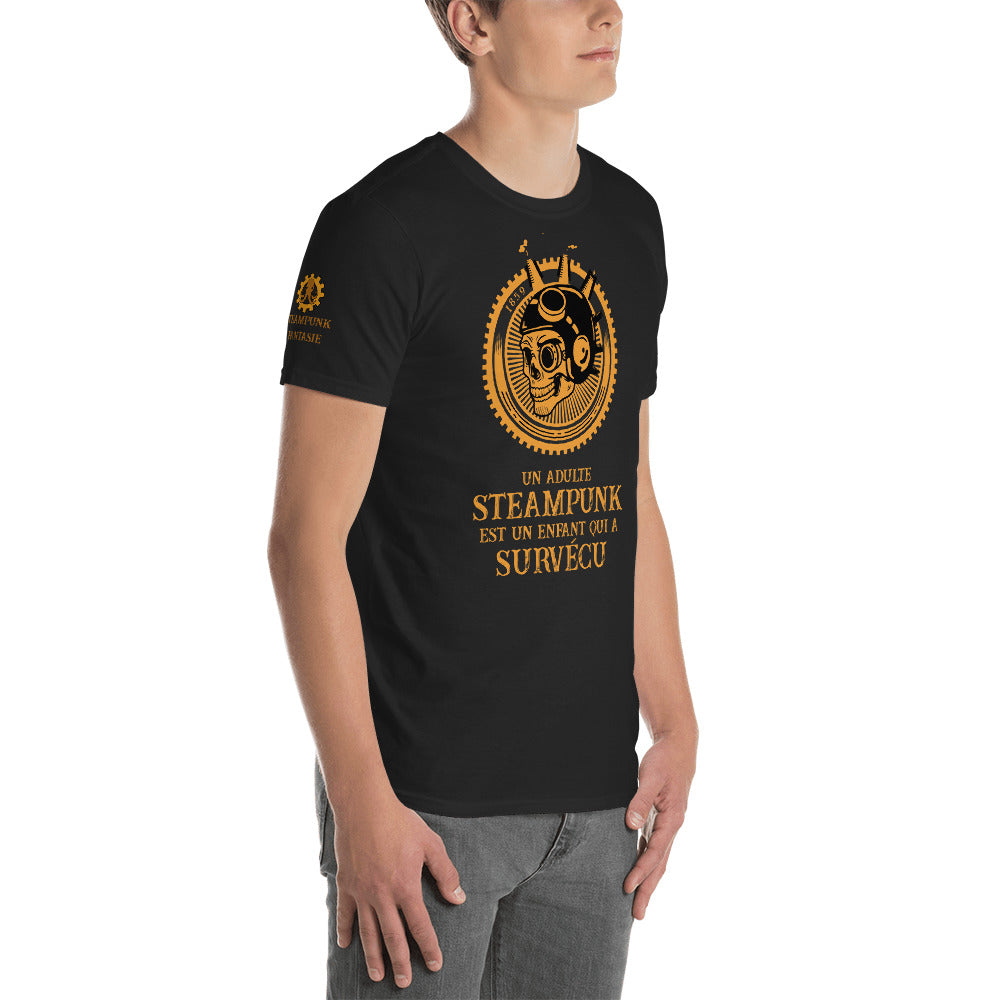 T Shirt "Un adulte Steampunk est un enfant qui a survécu" - Steampunk Fantasie